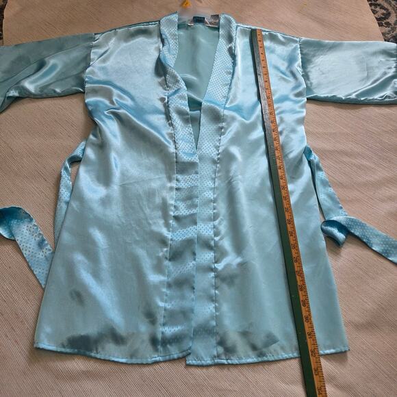 Partners by Mervans vintage Woman's Baby Blue Long Sleeve Robe with Belt size S - Picture 7 of 7